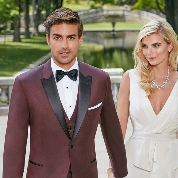 Mens Designer Wedding Tuxedo in Burgundy